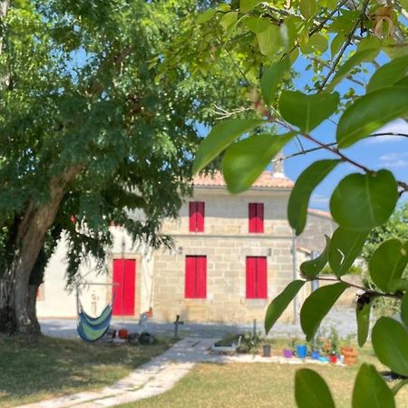 Bed and Breakfast Aux abris des vents d'anges à Les Artigues-de-Lussac Extérieur photo